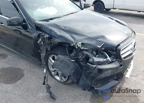 2014 Mercedes-Benz E 350 z USA, uszkodzony, nr VIN WDDHF5KB2EA809374